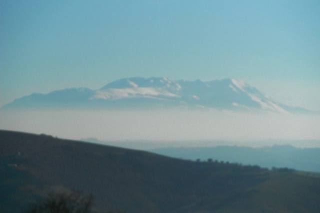 Bergblick von bebaubarem Grundstück in Atri