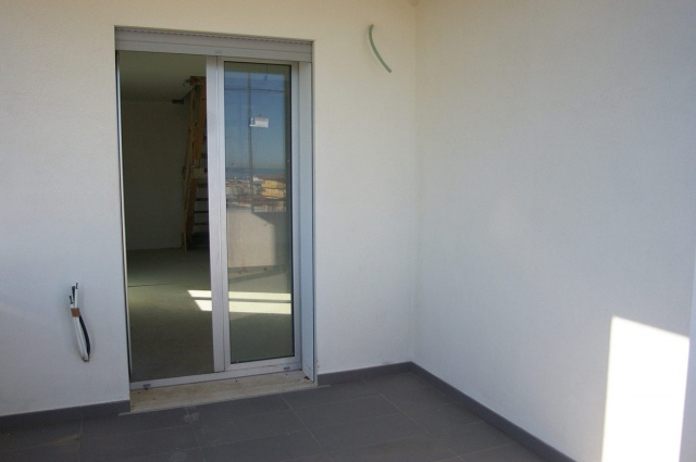 Balkontür von neuer Maisonette-Wohnung in Francavilla al Mare