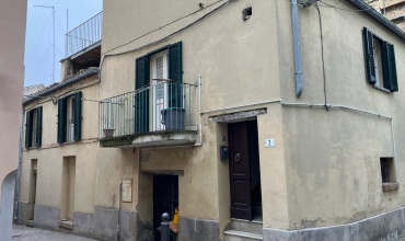 Atri, 2 Bedrooms Bedrooms, ,1 BathroomBathrooms,Haus,Kaufen,Vico Miglio 2 ,1523
