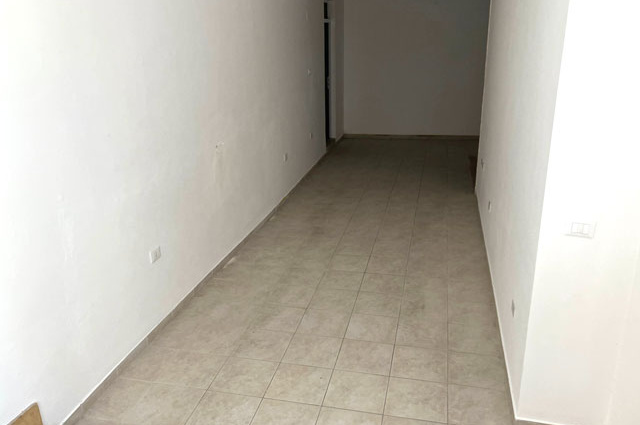 Atri, 2 Rooms Rooms,1 BathroomBathrooms,Gewerbe,Kaufen,Vico Firmani ,1540
