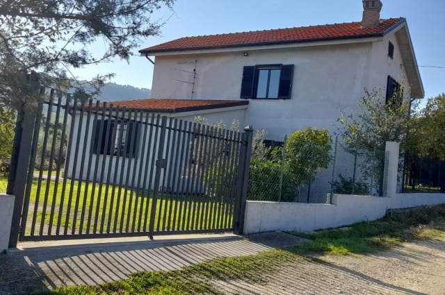 Atri, 2 Bedrooms Bedrooms, ,2 BathroomsBathrooms,Villa,Kaufen,Contrada Cagno 30,1544