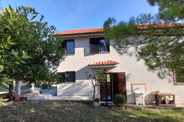 Atri, 2 Bedrooms Bedrooms, ,2 BathroomsBathrooms,Villa,Kaufen,Contrada Cagno 30,1544