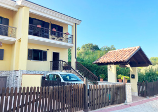 Atri, 3 Bedrooms Bedrooms, ,2 BathroomsBathrooms,Haus,Kaufen,Via Proserpina 21,1547